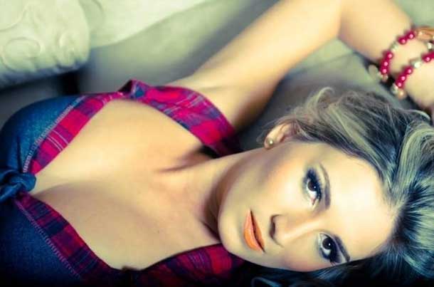 Renata Freitas As mais belas jornalistas brasileiras