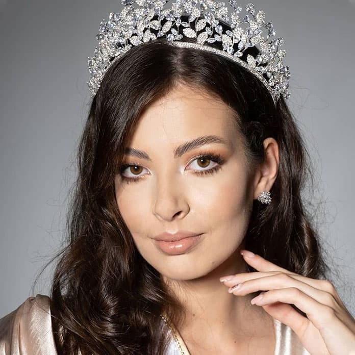 Miss Romênia - Carmina Cotfas