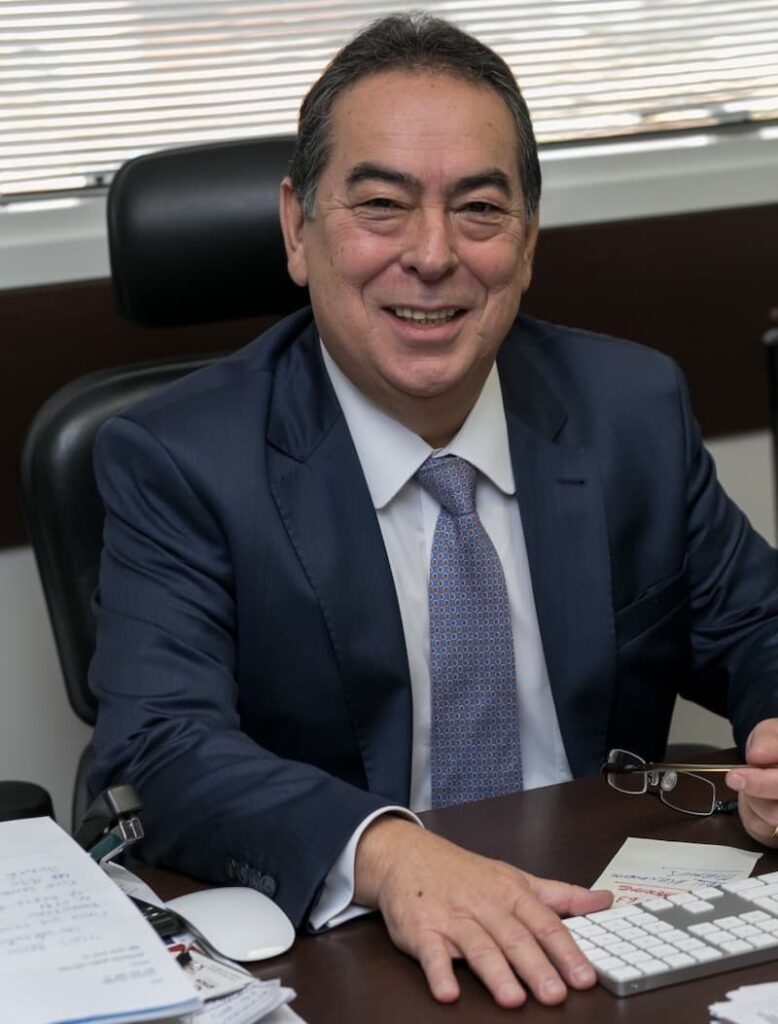 Dr. Paulo Akiyama