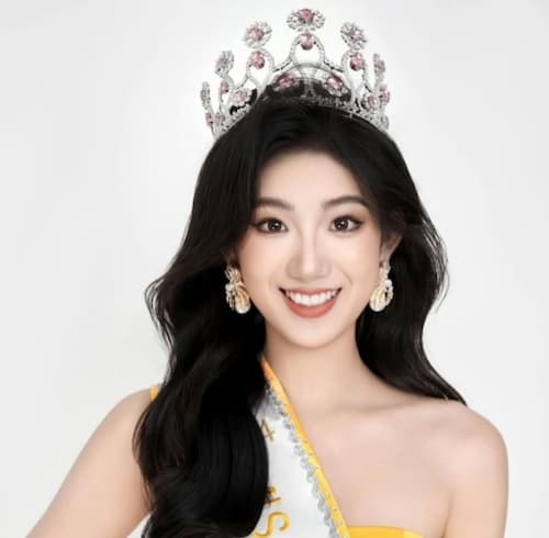 Miss China - Xuhe Hou