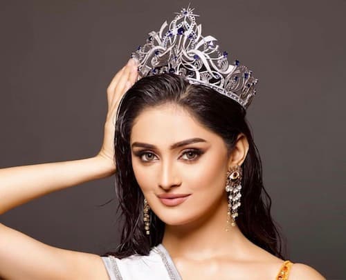 Miss Índia - Manika Vishwakarma